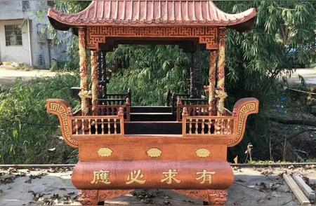 铜香炉：一种传统的东方艺术形式