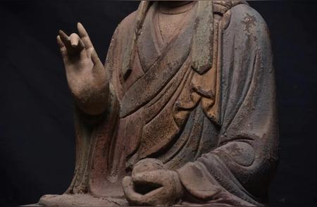 古老木雕艺术：地藏菩萨
