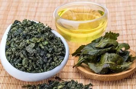 长期存放的茶叶是否仍适宜饮用？红茶、绿茶和普洱茶的真相揭晓。